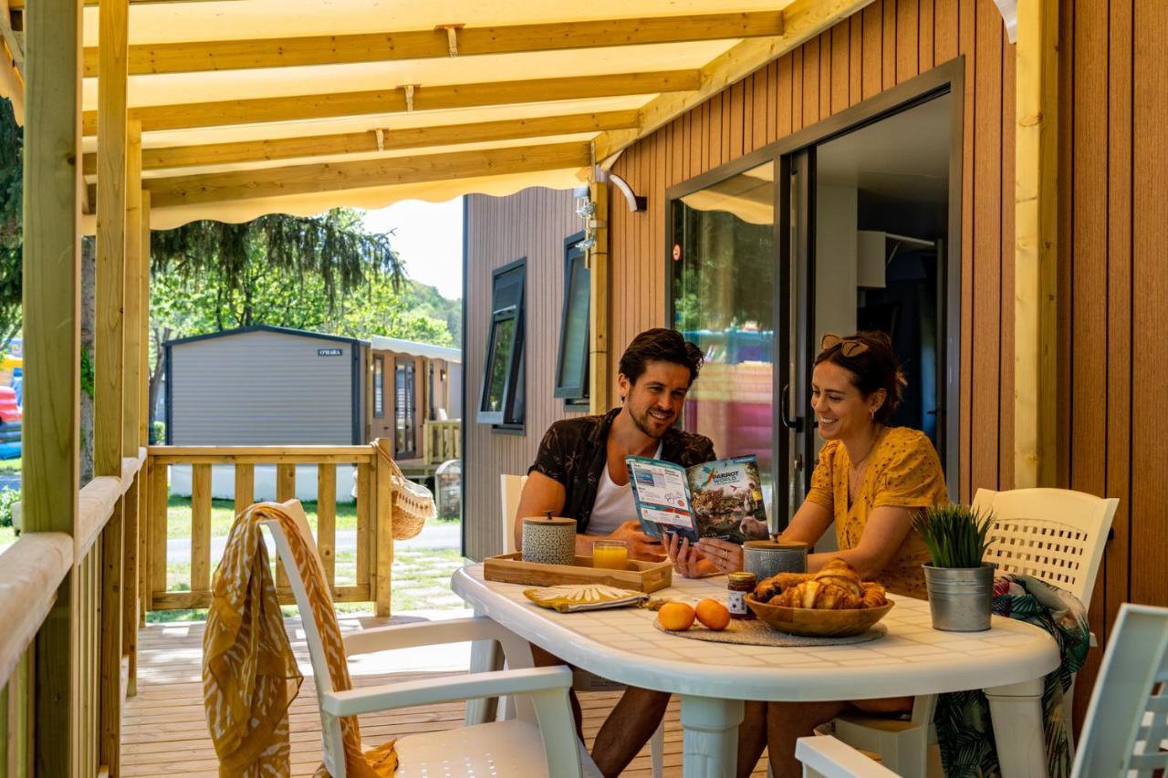 Camping Country Park Crecy La Chapelle - Site Officiel - Next To Disneyland Paris Exterior photo