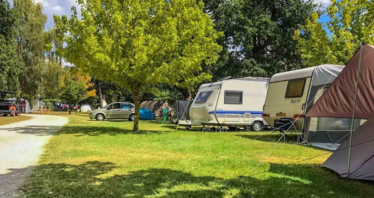 Camping Country Park Crecy La Chapelle - Site Officiel - Next To Disneyland Paris Exterior photo